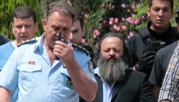 Επιμένει ο Σώρρας μέσα από το κελί: «Έχω τα 600 δισ. ευρώ για να σώσω την Ελλάδα»